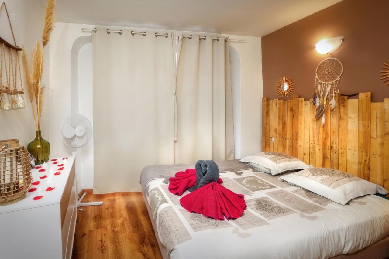 Les bulles médiévales - Appartement dédié au bien être avec Spa et Sauna - Netflix et Wifi - Climatisation Carcassonne Extérieur photo
