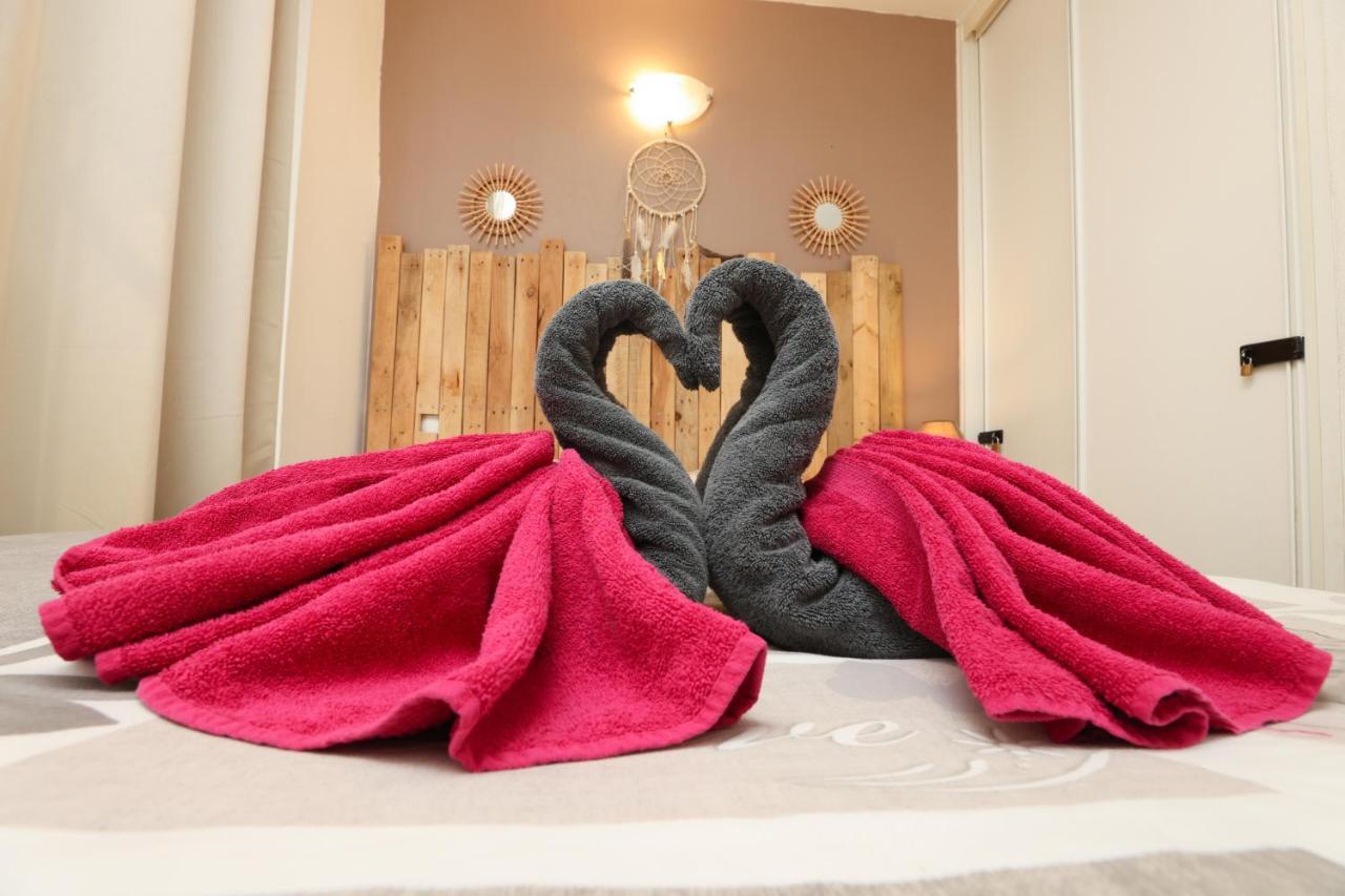 Les bulles médiévales - Appartement dédié au bien être avec Spa et Sauna - Netflix et Wifi - Climatisation Carcassonne Extérieur photo